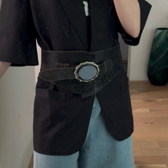 Accessories - Italian leather and lucite belt